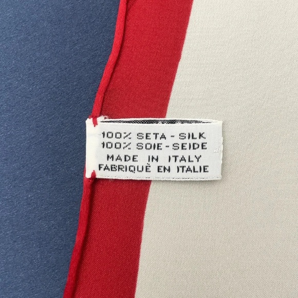 CHANEL Foulard - Red Cream Blue Gift 🎁 Ribbon 🎀 Tie Design - Picture 12 of 12